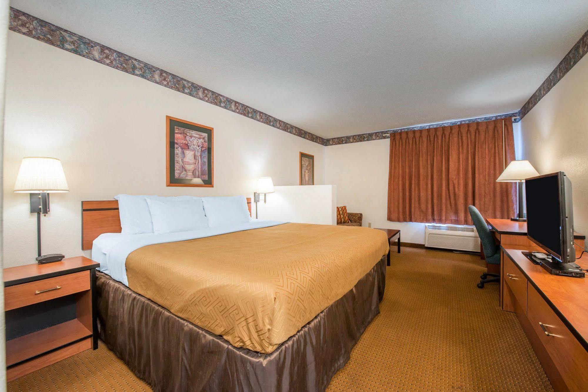 Econo Lodge Pueblo Exterior foto